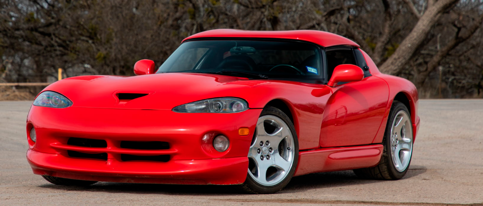 Red 2001 Dodge Viper RT/10