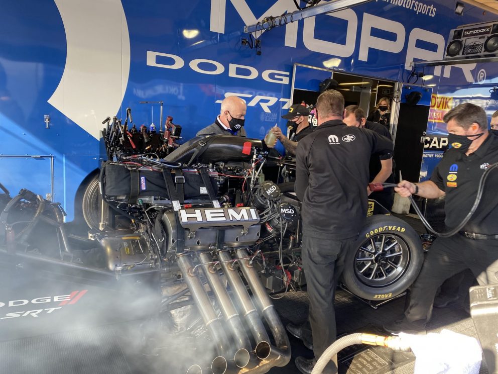 DSR crews working on a car