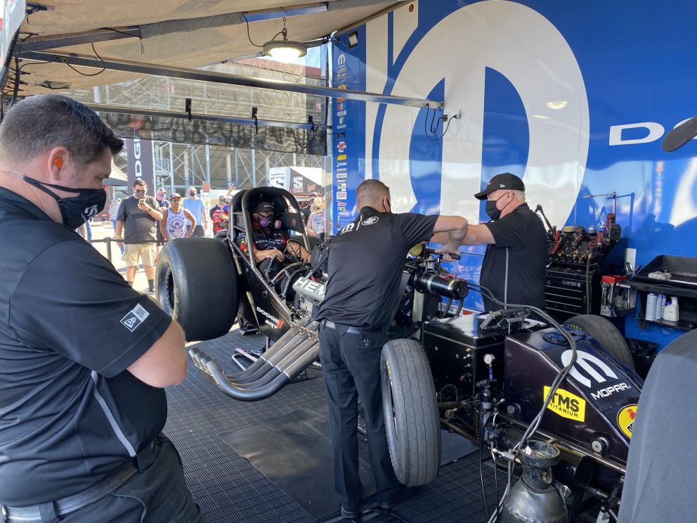 DSR crews working on cars