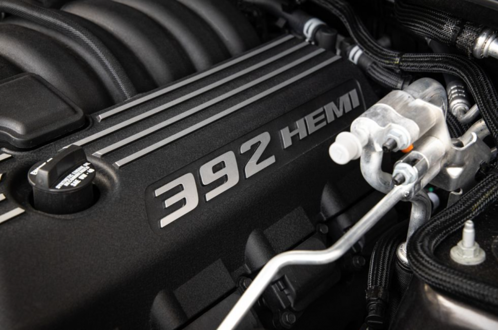 392 HEMI engine