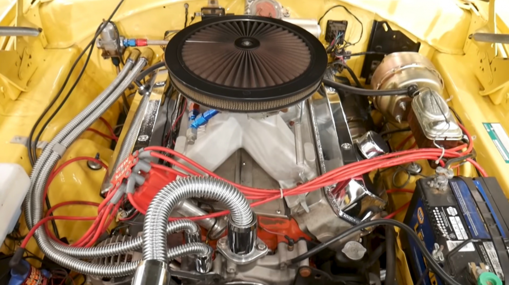 1969 Plymouth Road Runner Restomod engine