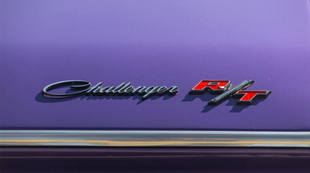 1970 Dodge Challenger R/T badging