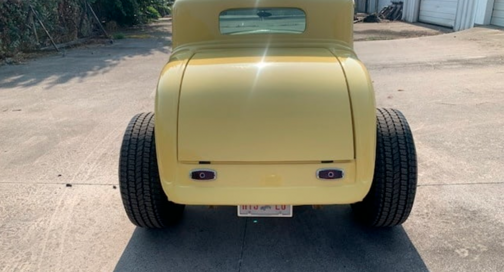 1933 Plymouth 5-Window Coupe back end