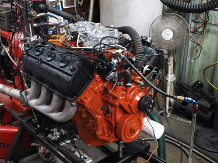 Street HEMI’s “official” 425-horsepower rating came at 5,000 rpm