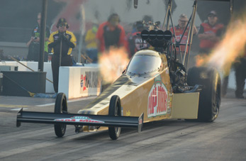 HEMI<sup>®</sup> Power to Pound the Pavement at Charlotte NHRA Four-Wide