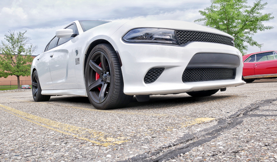 White charger SRT