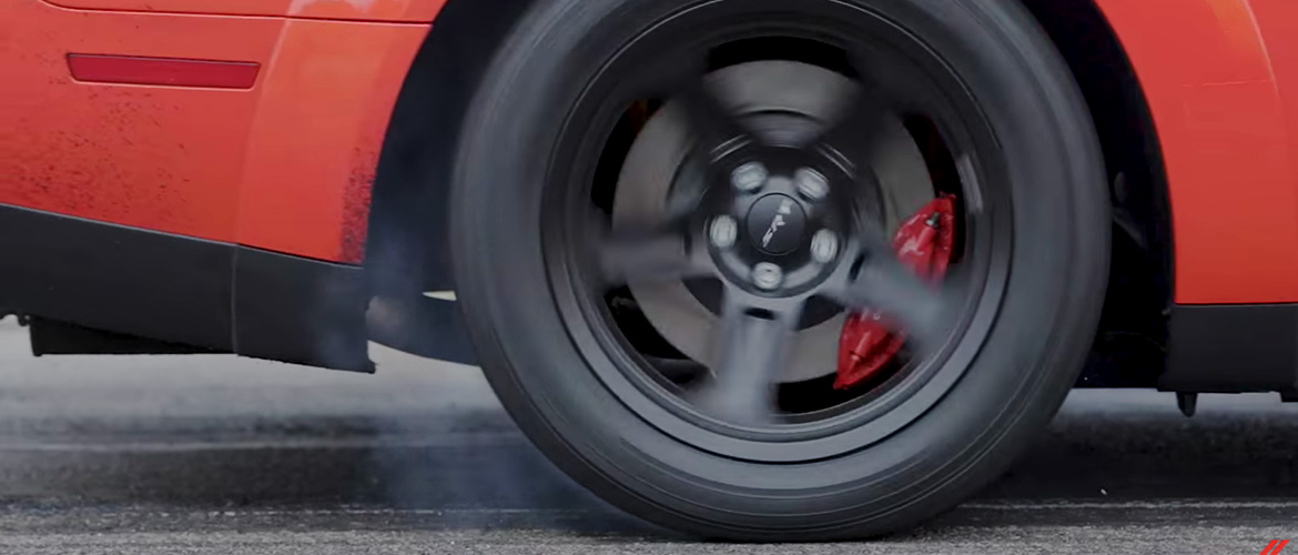 Go mango SRT Challenger tire spining