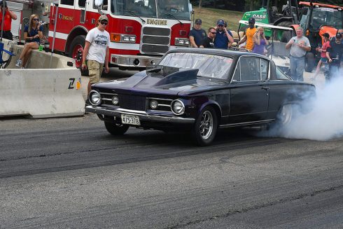 Car racing at Roadkill Nights