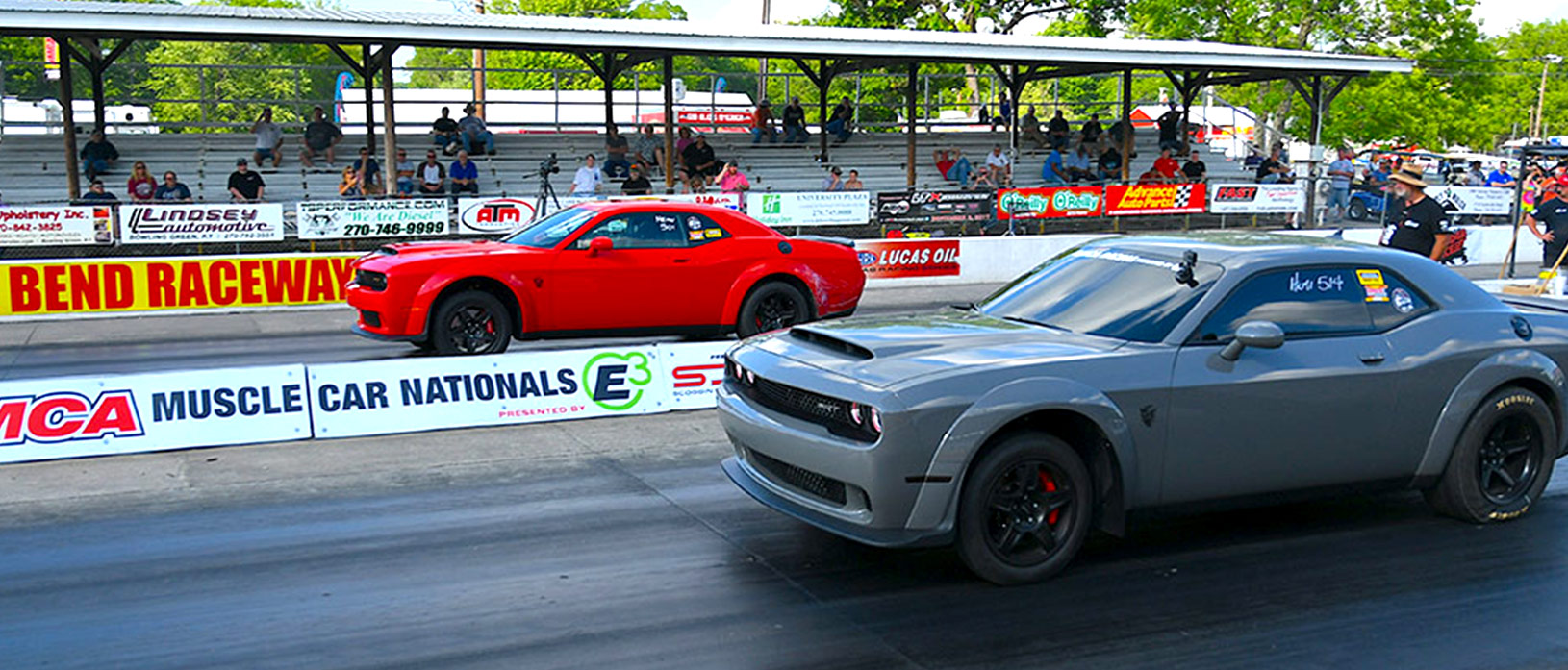 Red Demon and Gray Demon at the starting line