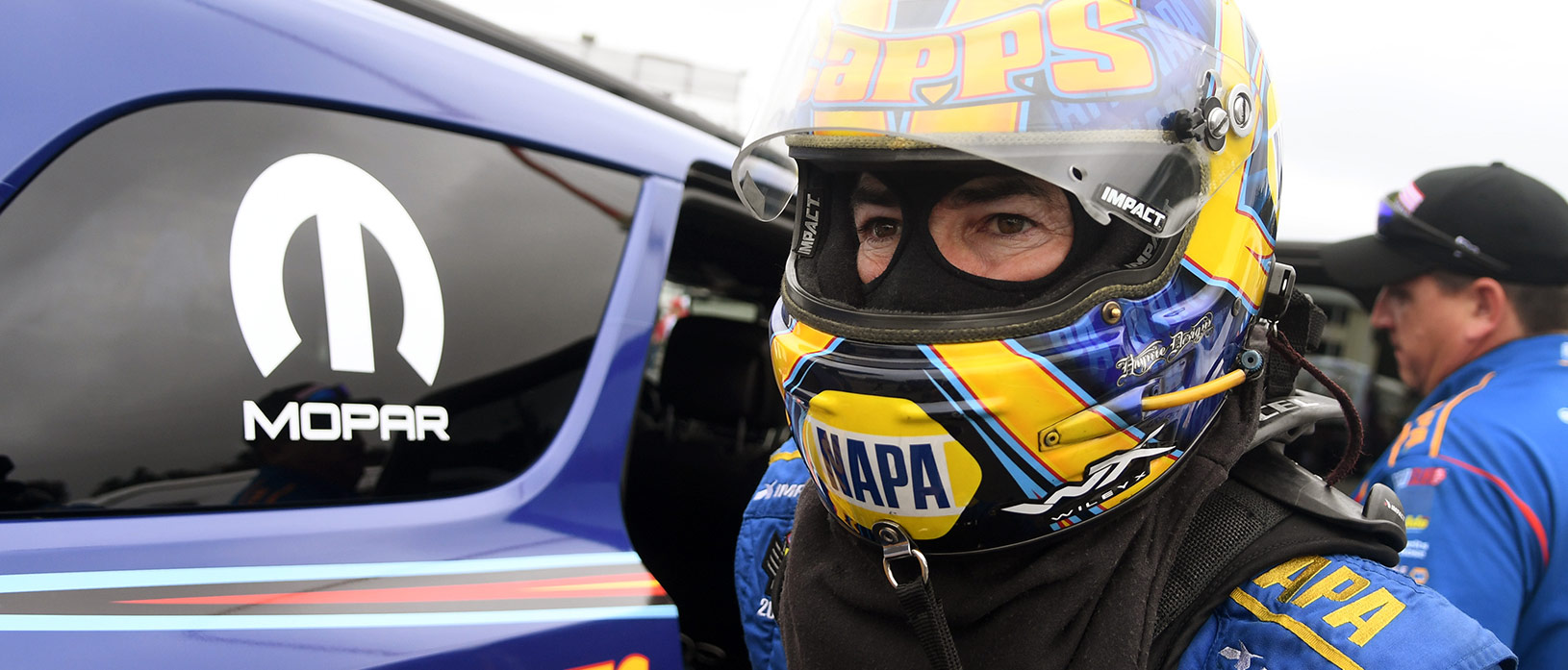 Ron Capps getting ready to race