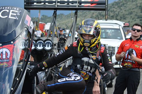 leah pritchett suiting up
