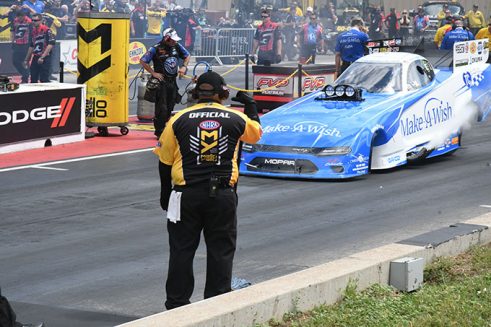 funny car on the starting line