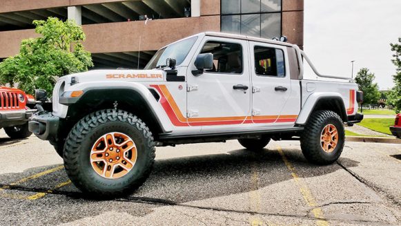 a white jeep gladiator