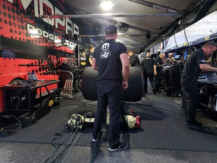 matt hagan working in his pit