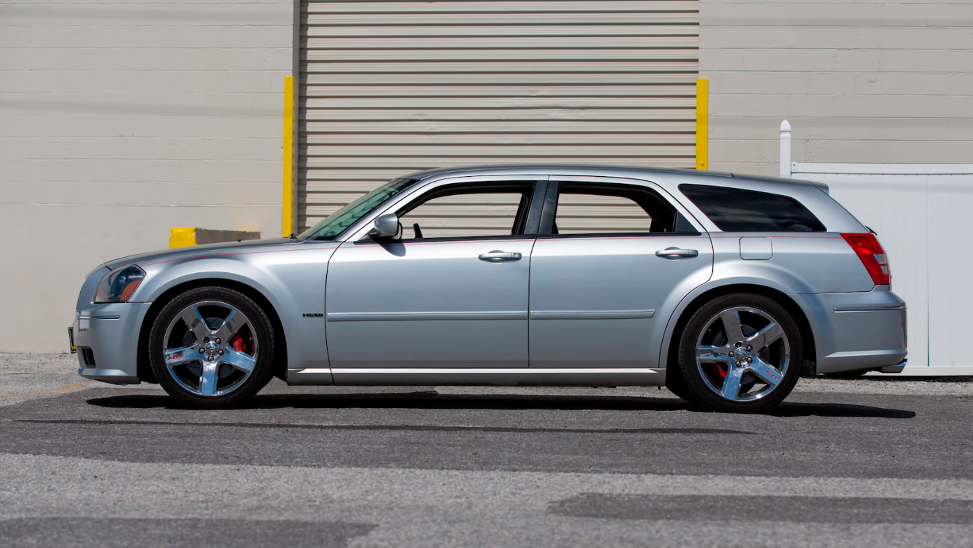 6 Dodge Magnum SRT-8