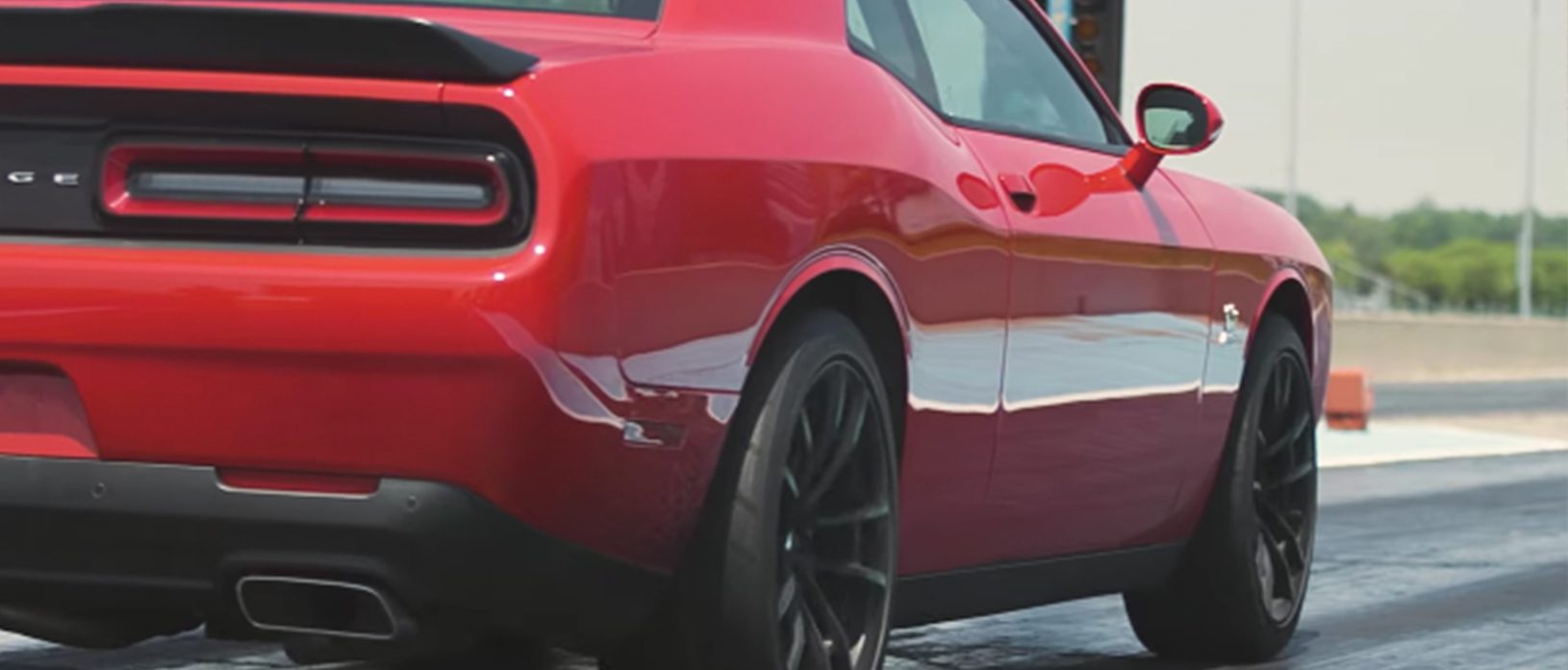 Can the Dodge Challenger R/T Scat Pack 1320 Beat A Ford Mustang?
