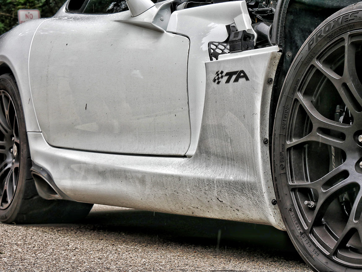 Dodge Viper ACRe covered in dirt