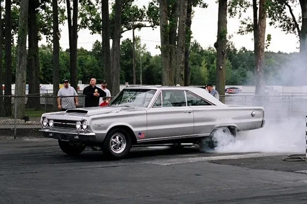 dodge vehicle doing a burnout