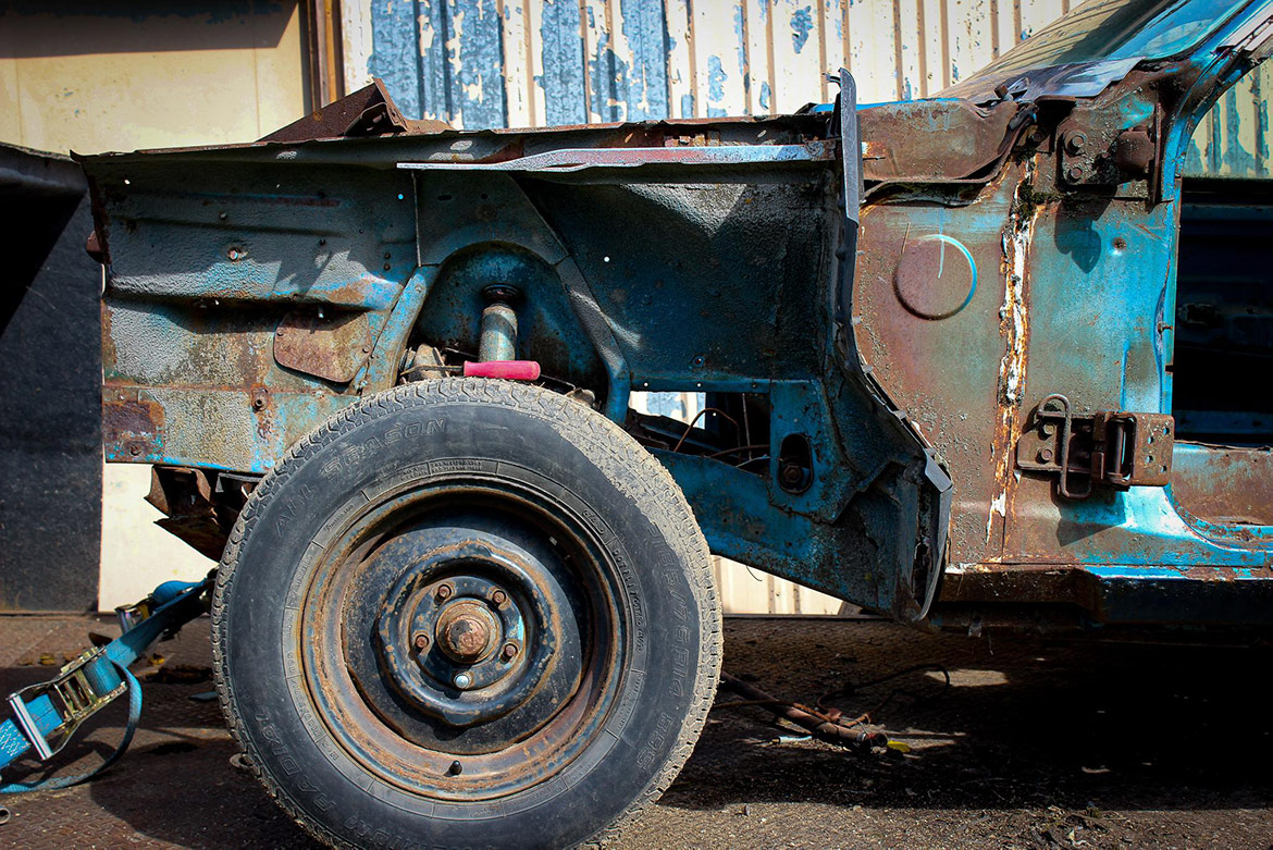 decrepit plymouth vehicle wheel