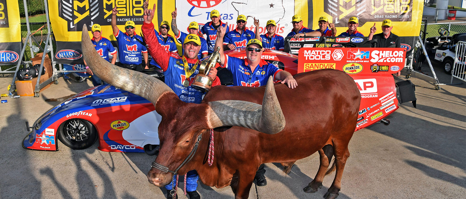 Hagan and his team celebrating the big win at FallNationals