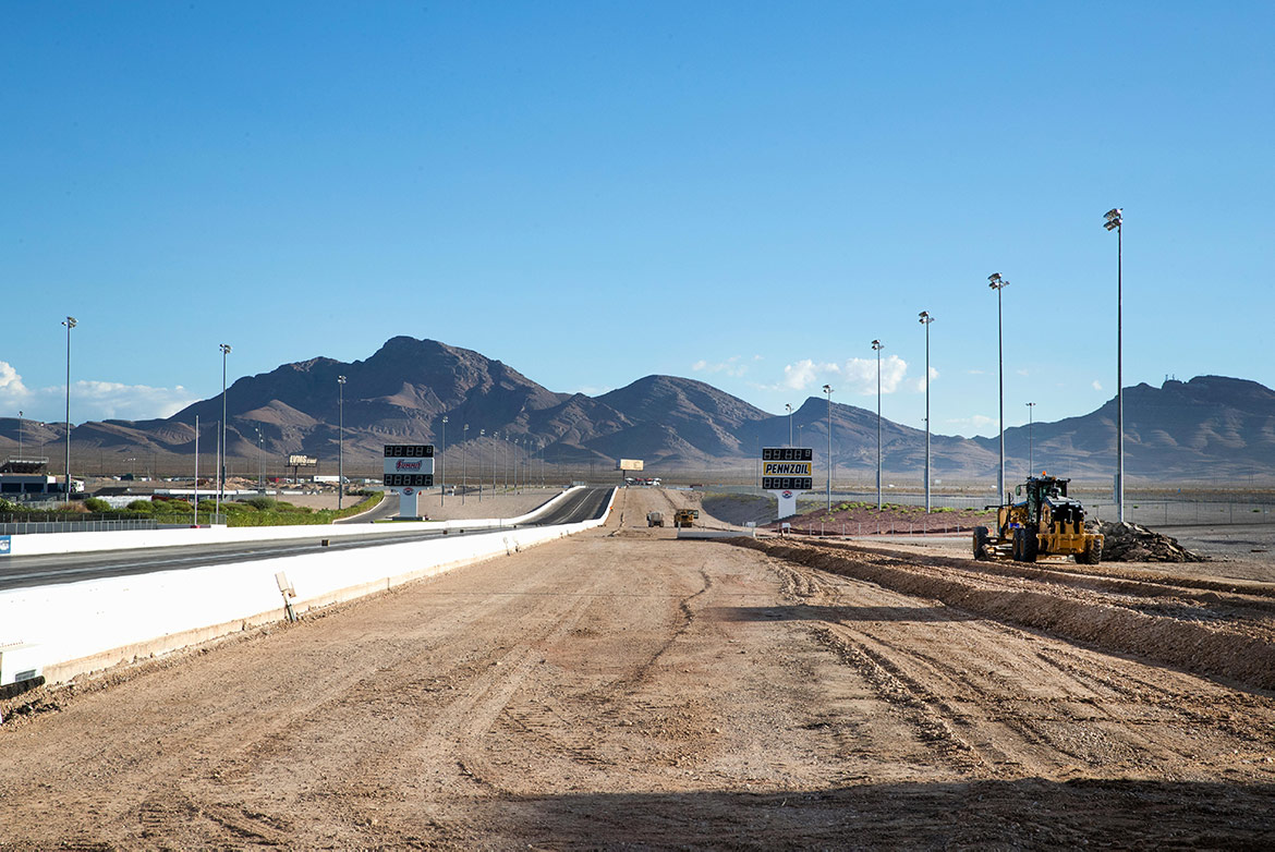 construction of las vegas motor speedway