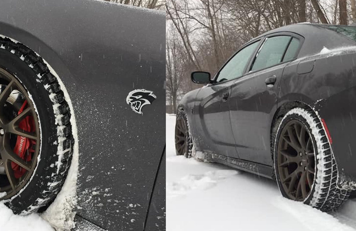 Charger Hellcat in snow
