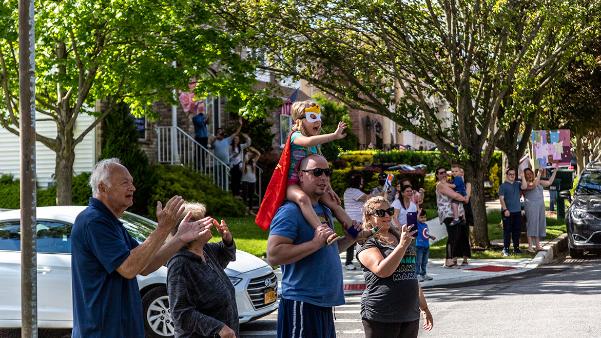 parade spectators