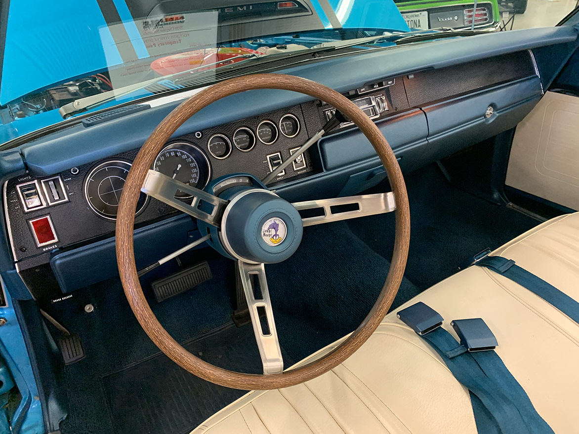 vehicle steering wheel and dashboard