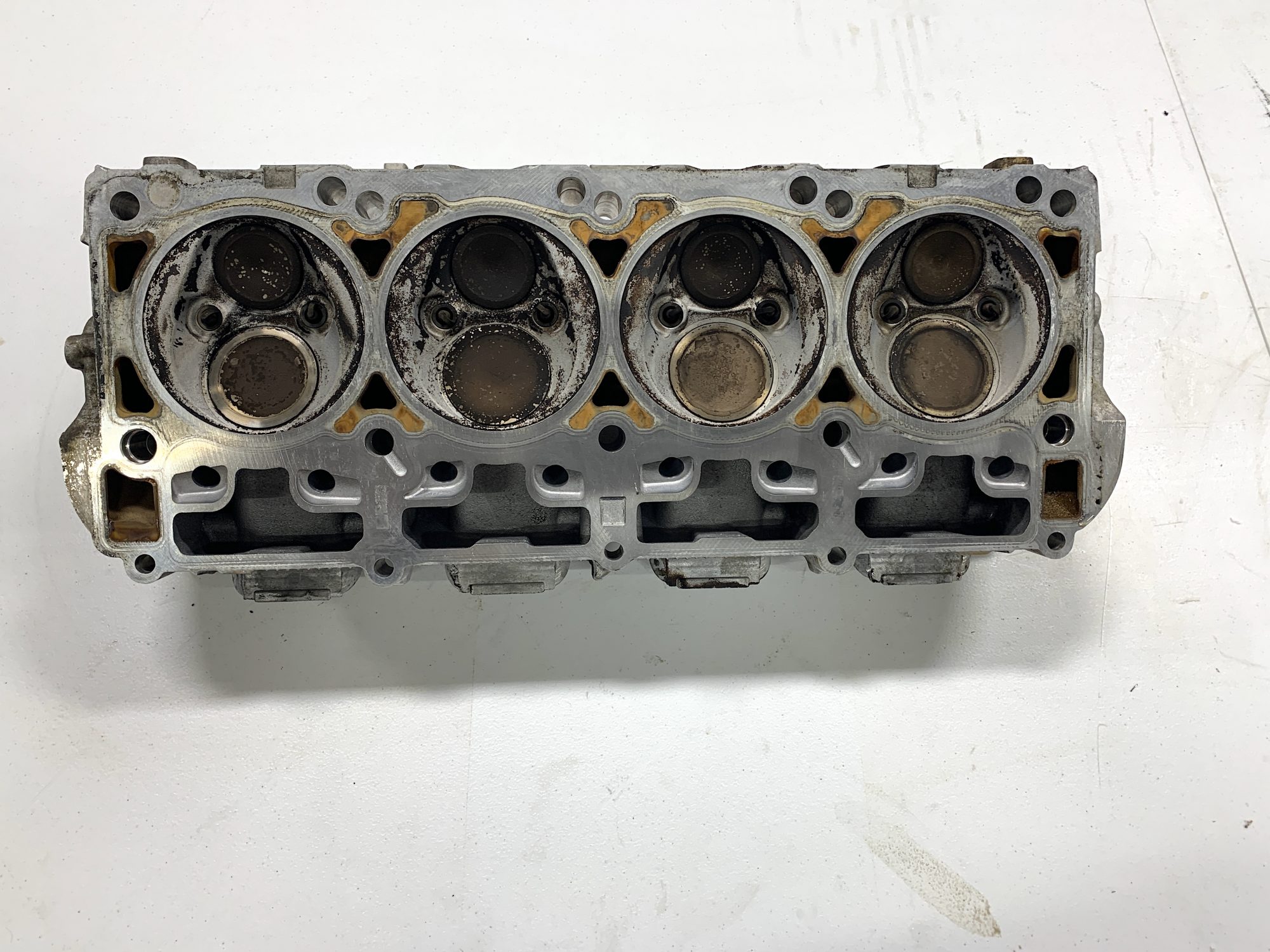 Edelbrock Cylinder Heads - Chrysler HEMI Gen III 5.7L 6.1L 6.2L 6.4L