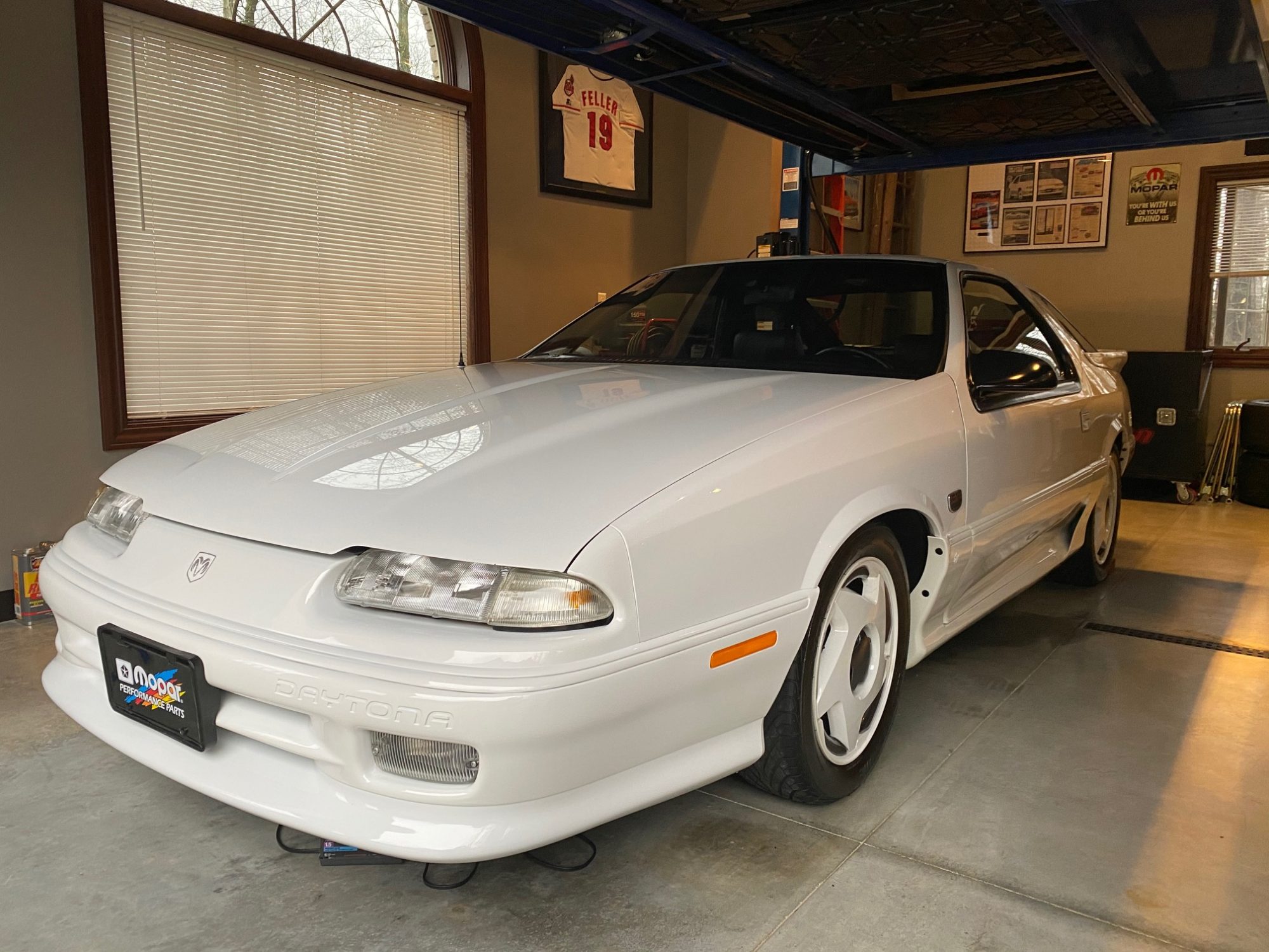 Beautiful white 1992 Dodge Daytona IROC R/T