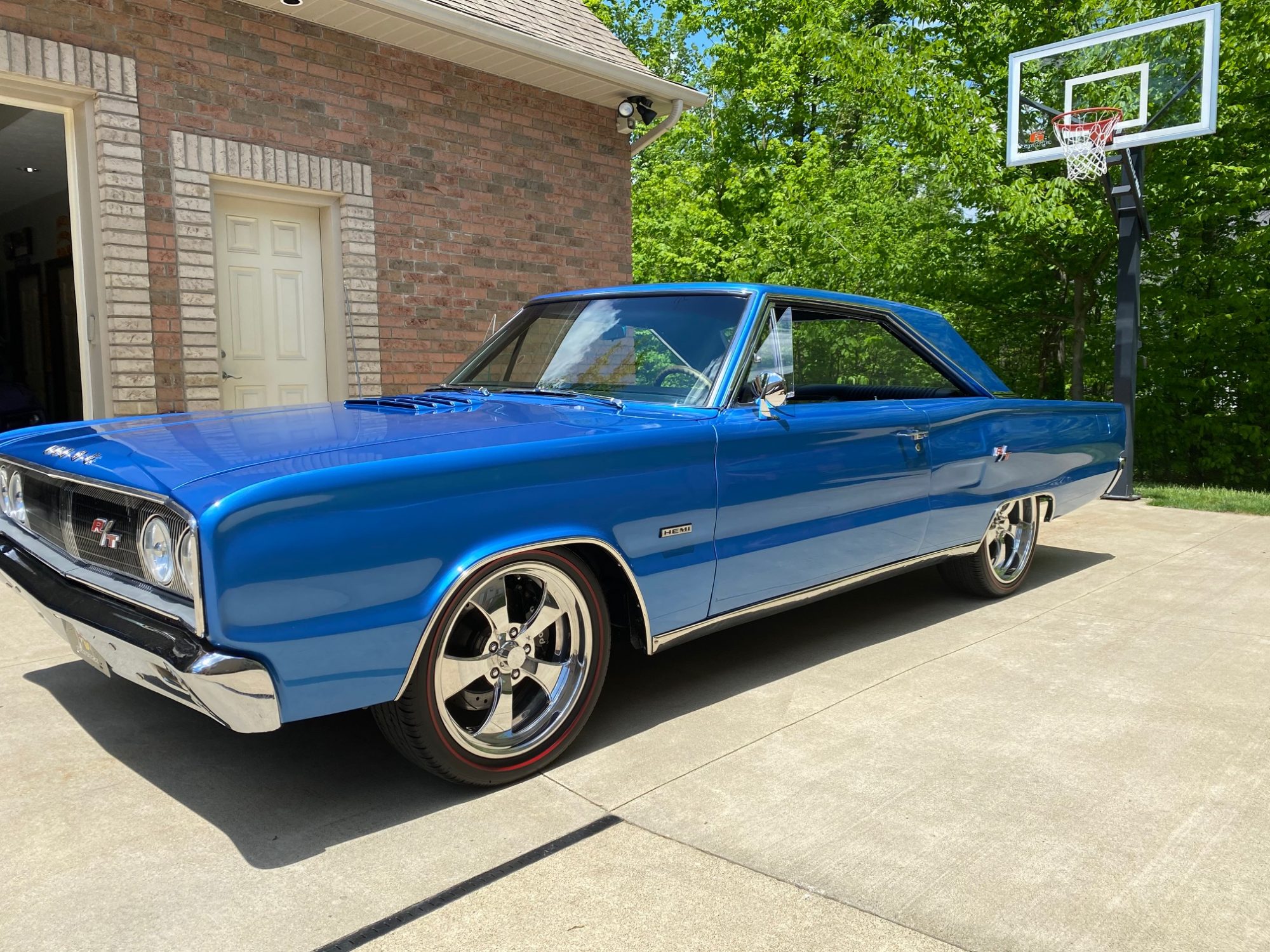 B5 Blue1967 Dodge Coronet R/T Resto Mod