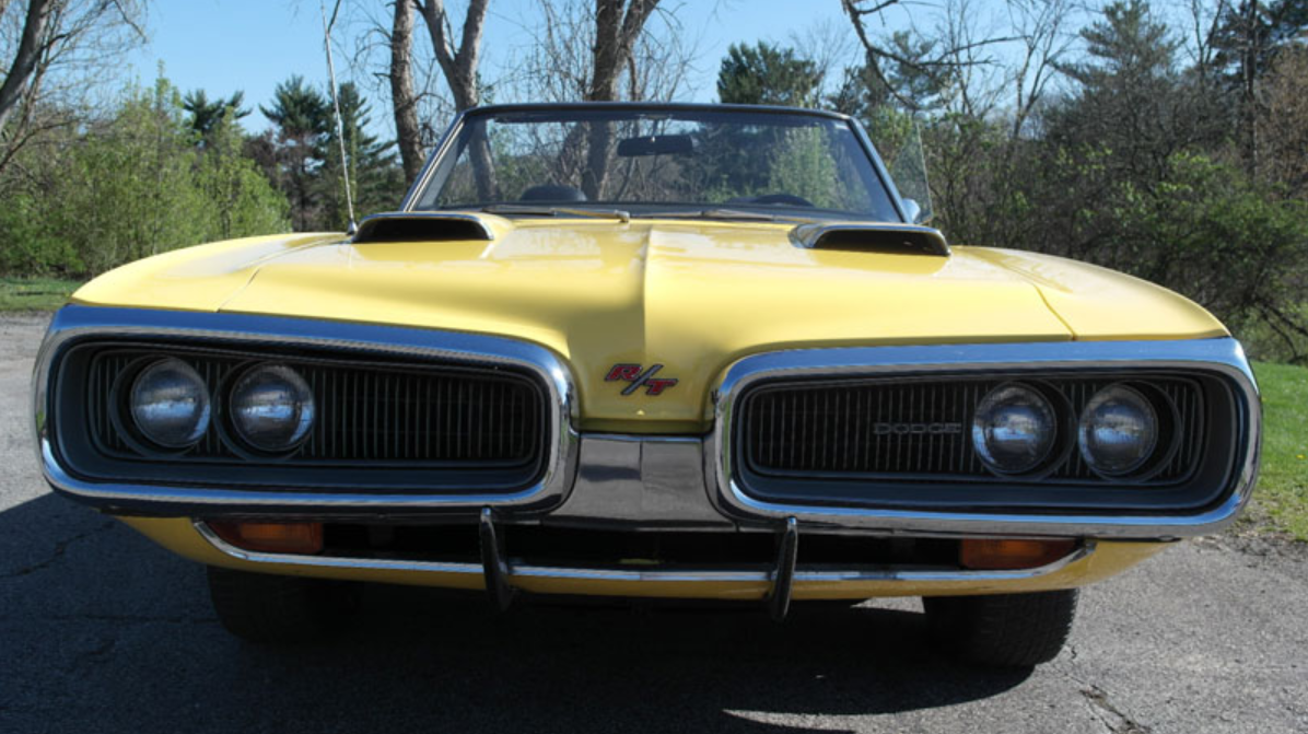 1970 Dodge Coronet R/T front end