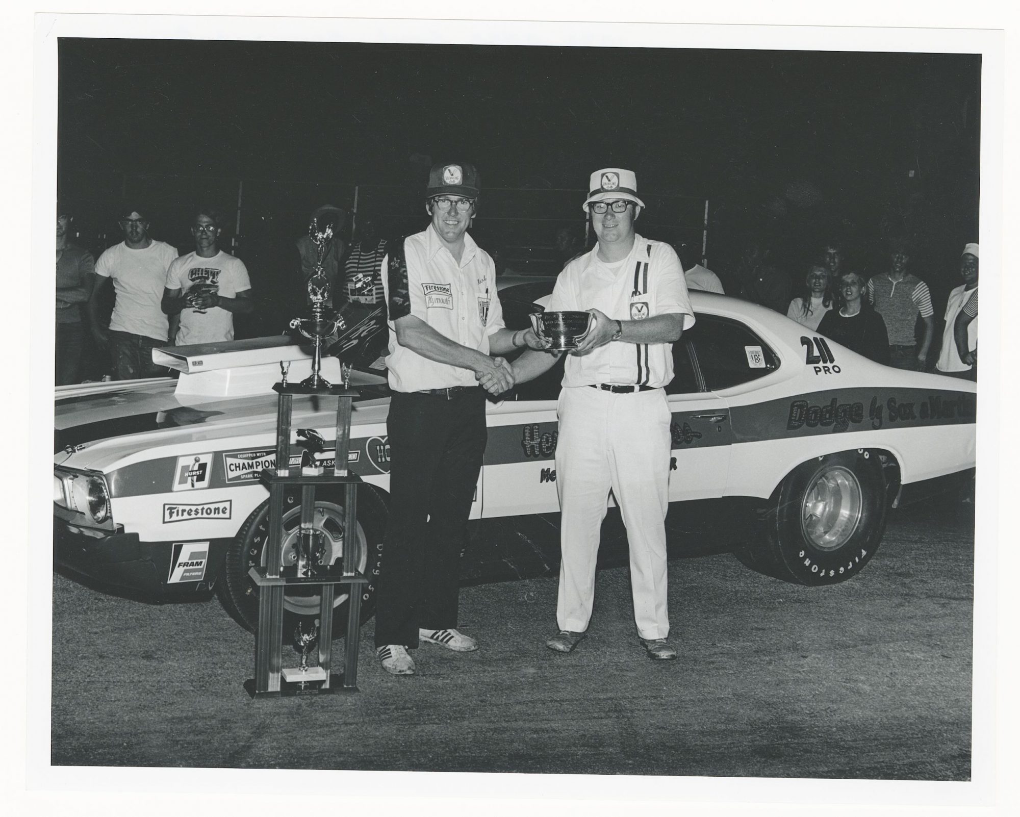 Herb McCandless receiving a trophy