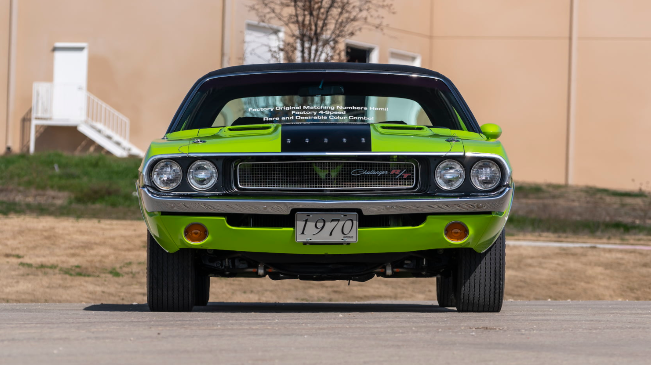 1970 Dodge HEMI Challenger R/T with black stripes