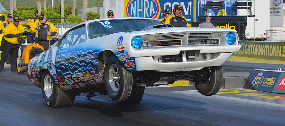 Sportsman racer drag racing at NHRA