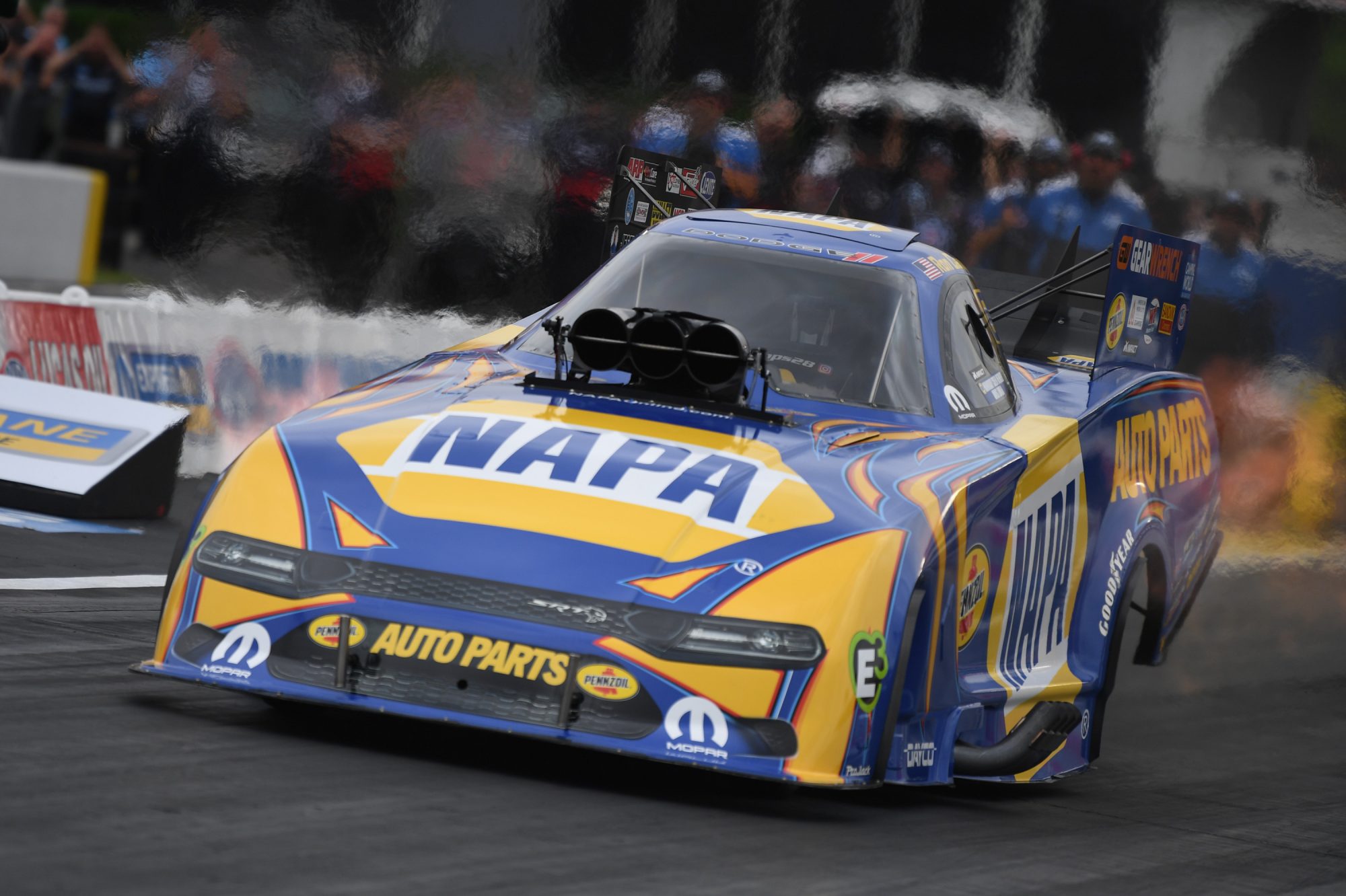 Ron Capps drag racing