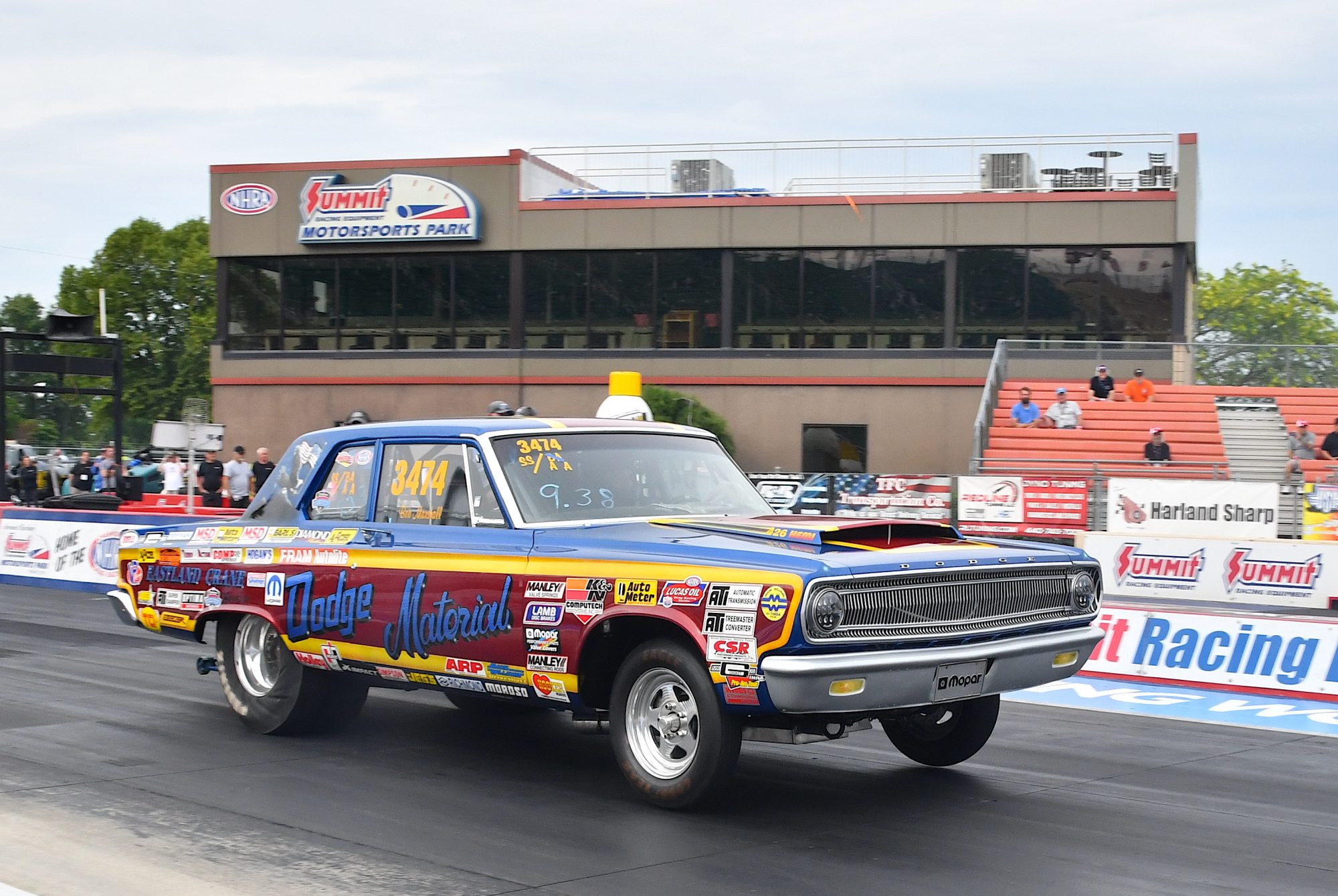 Sportsman racers drag racing at Norwalk