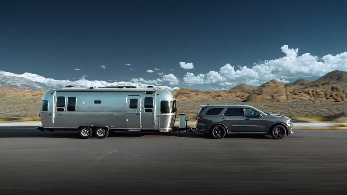 Dodge Durango SRT Hellcat pulling a trailer