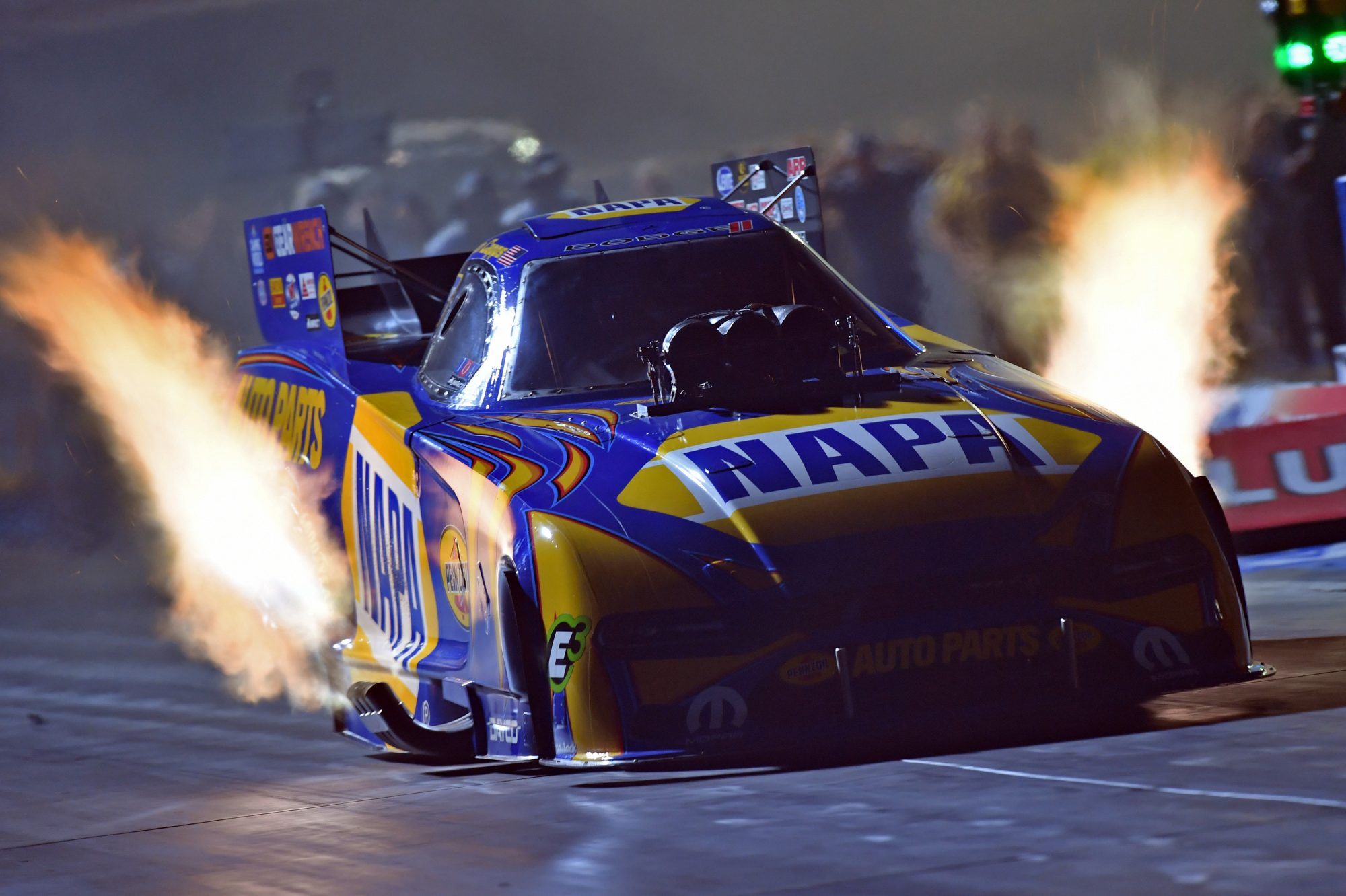 Ron Capps drag racing