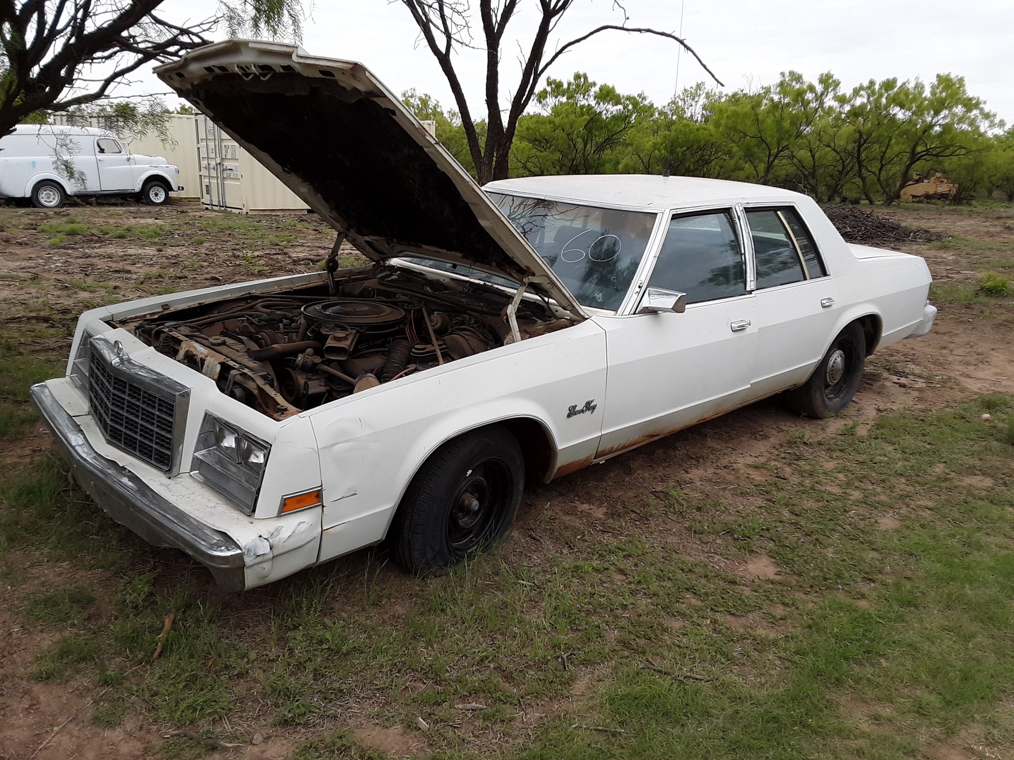 Lot 6001 Dodge Garage