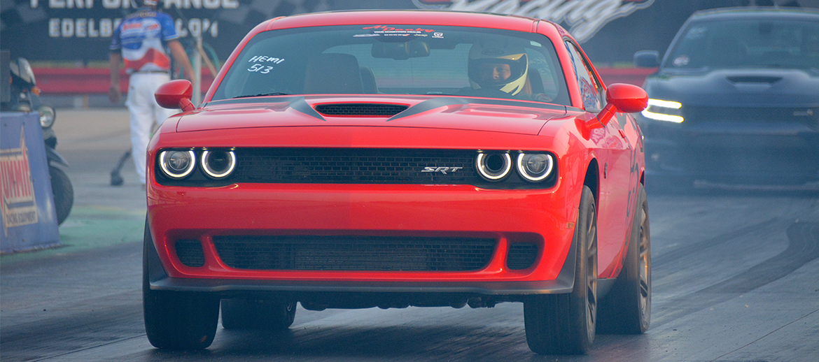 Dodge Challenger drag racing