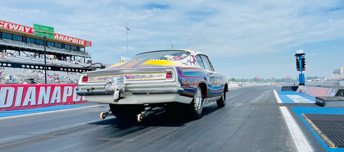 Dodge vehicle drag racing