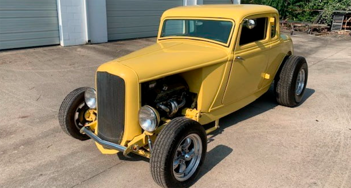 1933 Plymouth 5-Window Coupe
