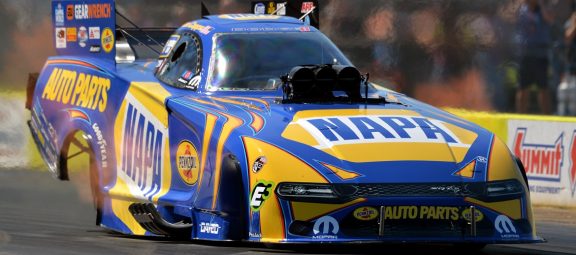 Ron Capps drag racing