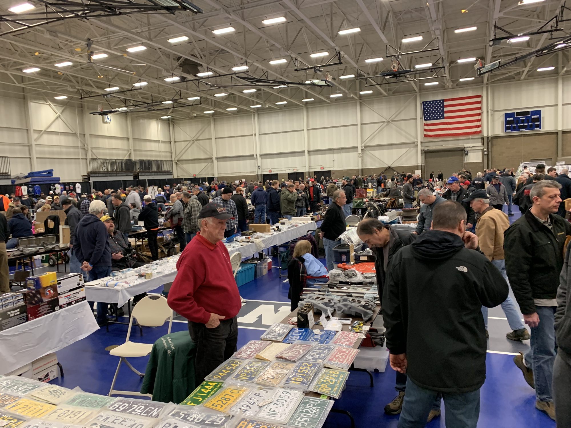 Crowd of people at a swap meet