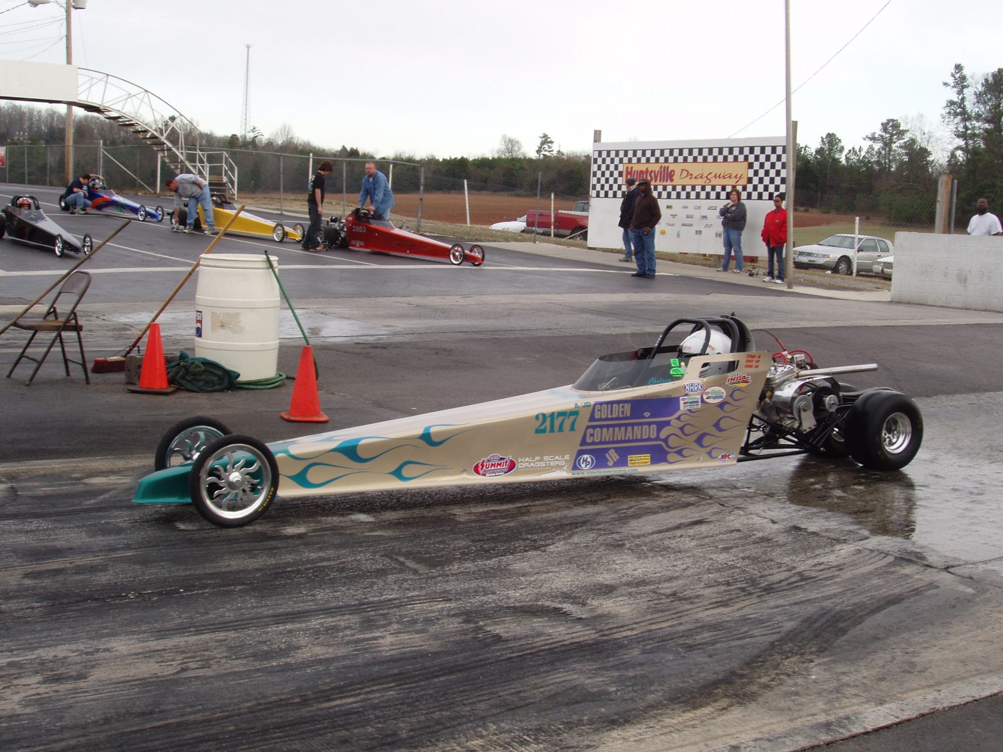 woman getting ready to race