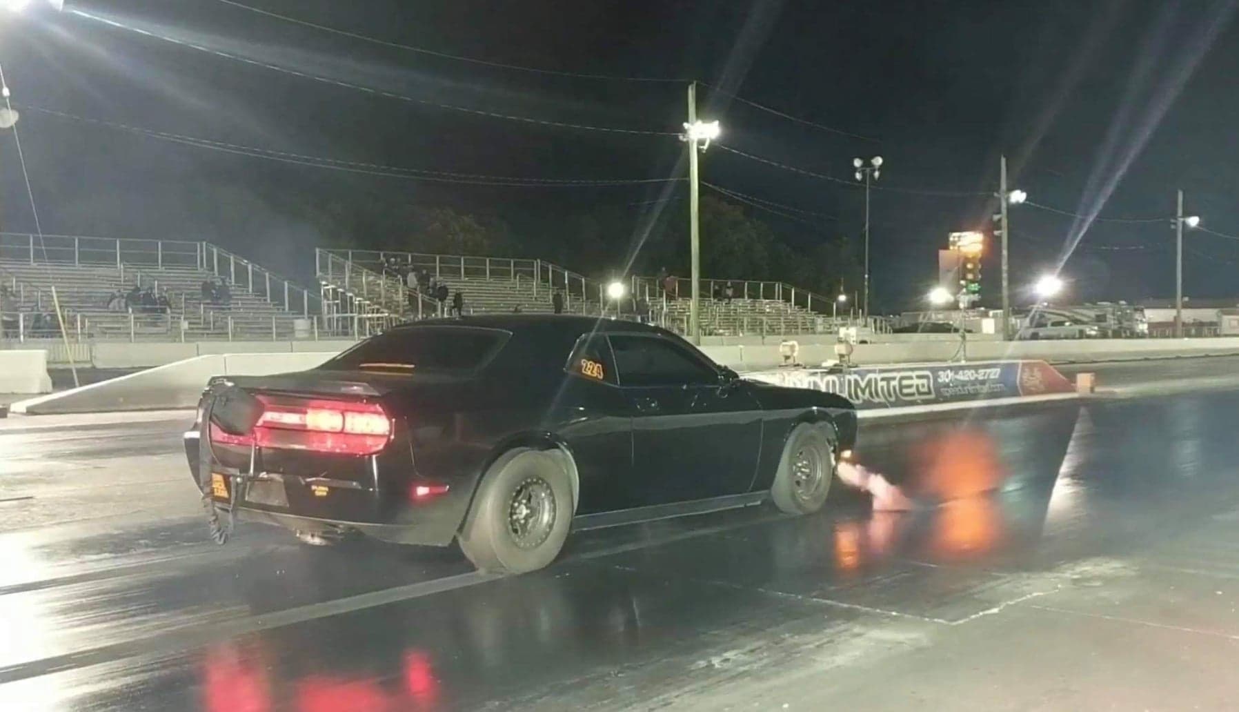 car drag racing