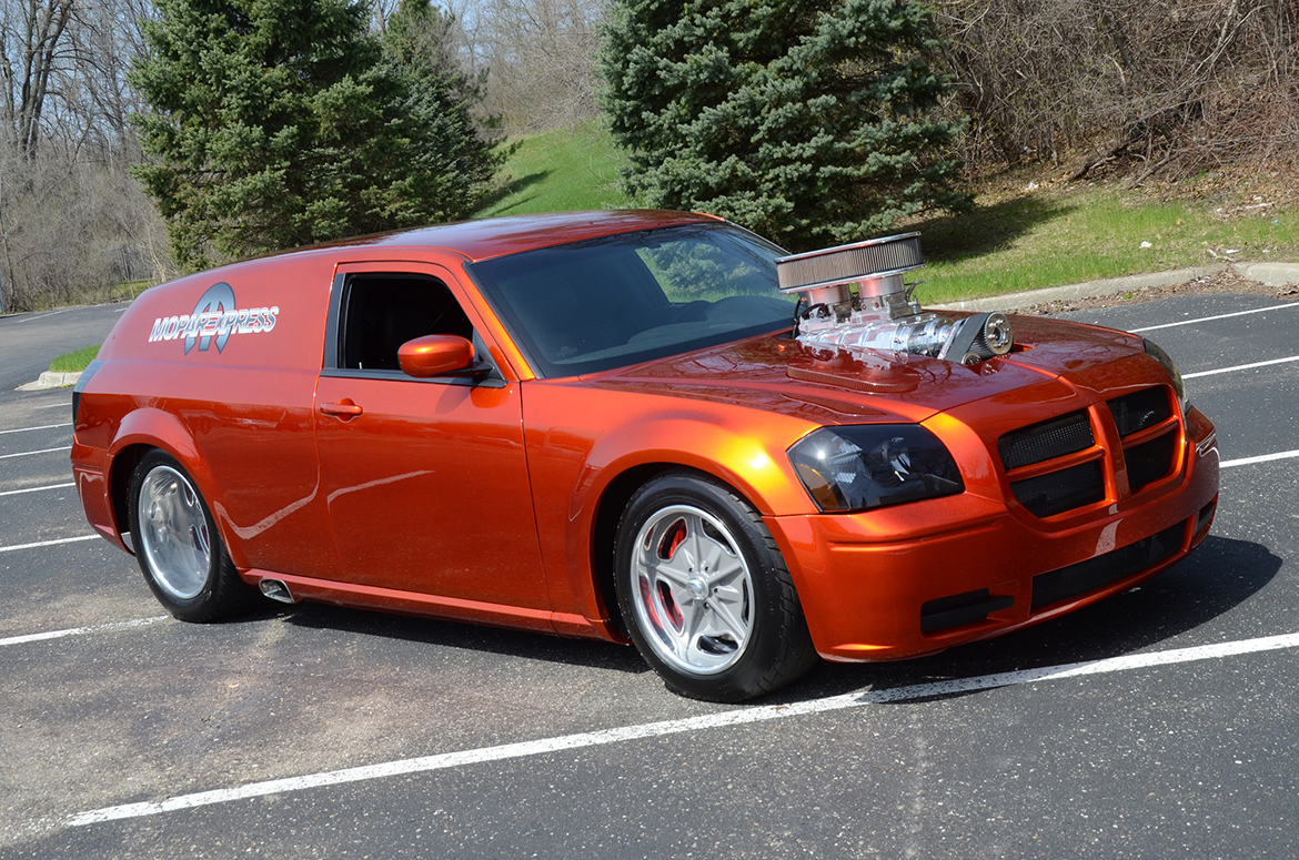 front 3/4 view of the 2007 Dodge Magnum AKA Mopar Express