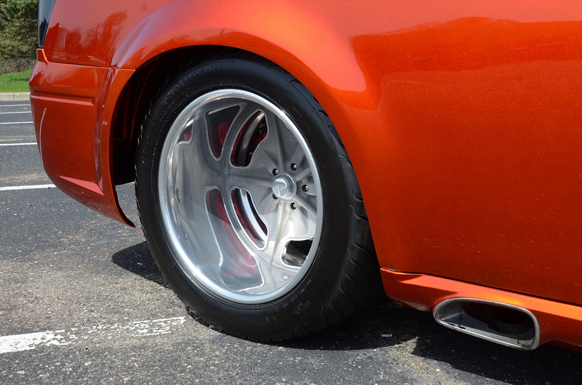 Wheel of the 2007 Dodge Magnum AKA Mopar Express