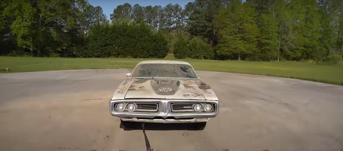 rusted out 1971 dodge charger super bee